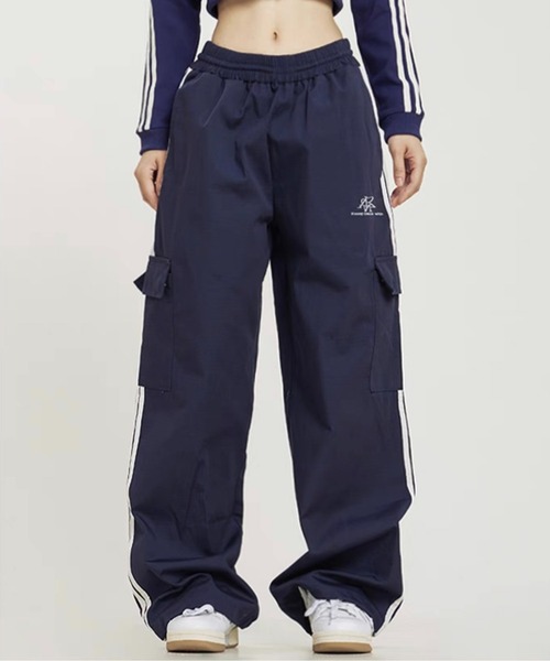 ROOPTOKYO(ループトウキョウ)の「サイドラインカーゴパンツ(カーゴパンツ・レディース・ブラック/ネイビー/レッド/ブルー・S/M/L)」の6枚目の写真