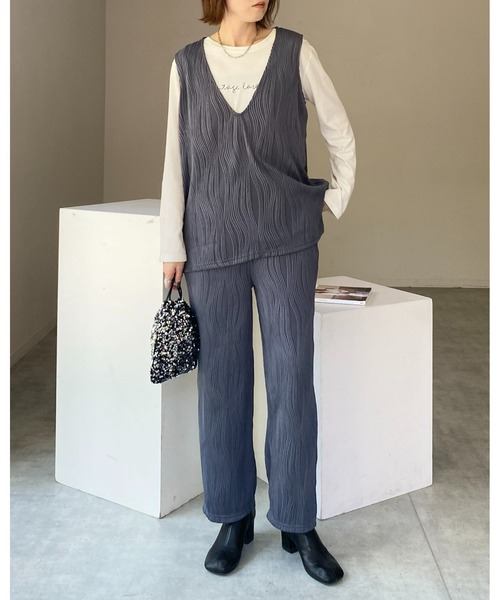 She's Closet（シーズクローゼット）の「ウェーブ波柄ワイドストレートロングプリーツパンツ（その他パンツ・レディース・グレイッシュベージュ/チャコール/ブラック・FREE）」の7枚目の写真