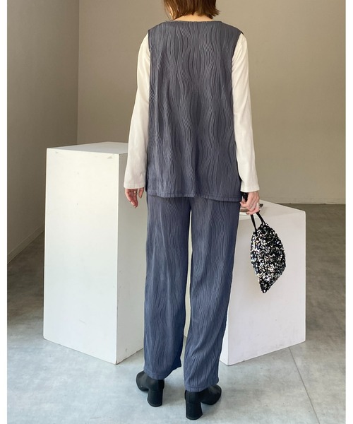 She's Closet（シーズクローゼット）の「ウェーブ波柄ワイドストレートロングプリーツパンツ（その他パンツ・レディース・グレイッシュベージュ/チャコール/ブラック・FREE）」の8枚目の写真