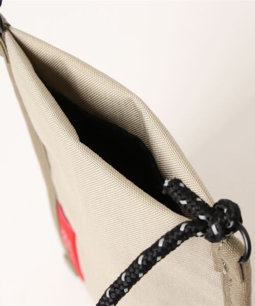 Manhattan Portage（マンハッタンポーテージ）の「Hearthside Pouch Forest Hills（クラッチバッグ・メンズ・ベージュ/オリーブ・FREE）」の16枚目の写真