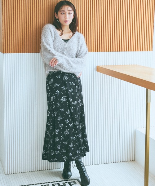 mysty woman(ミスティウーマン)の「コスモスプリントフレアスカート 975239(スカート・レディース・アイボリー/ブラック/ブラウン・FREE)」の20枚目の写真