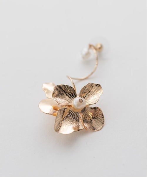 RANDA（ランダ）の「ボリュームフラワーピアス（ピアス（両耳用）・レディース・シルバー/ゴールド・FREE）」の8枚目の写真