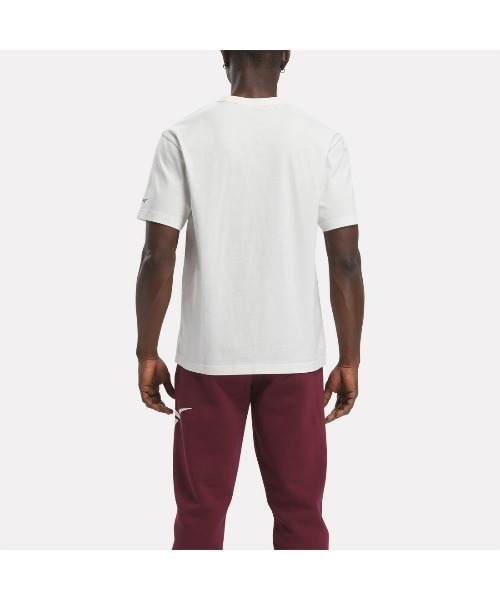 Reebok(リーボック)の「バスケットボール ポンプ グラフィック Tシャツ / BB PUMP GRAPHIC TEE(Tシャツ/カットソー・メンズ・ブラック/オフホワイト・LARGE/SMALL/MEDIUM/XX-LARGE/X-LARGE/X-SMALL)」の10枚目の写真