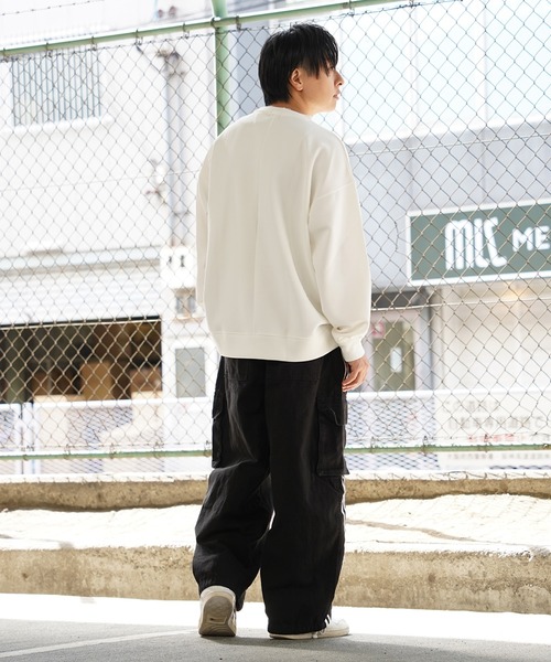 1111clothing(ワンフォークロージング)の「アートフォト 段ボールニット プルオーバー / Art Photo Neoprene Pullover / トレーナー ロンT スウェット ユニセックス(スウェット・メンズ・ホワイト系1/ブラック系3/ホワイト系3/ホワイト系2/グレー系1/ベージュ系2・L/M)」の11枚目の写真