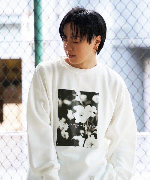 1111clothing(ワンフォークロージング)の「アートフォト 段ボールニット プルオーバー / Art Photo Neoprene Pullover / トレーナー ロンT スウェット ユニセックス(スウェット・メンズ・ホワイト系1/ブラック系3/ホワイト系3/ホワイト系2/グレー系1/ベージュ系2・L/M)」の12枚目の写真