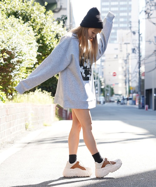 1111clothing(ワンフォークロージング)の「アートフォト 段ボールニット プルオーバー / Art Photo Neoprene Pullover / トレーナー ロンT スウェット ユニセックス(スウェット・メンズ・ホワイト系1/ブラック系3/ホワイト系3/ホワイト系2/グレー系1/ベージュ系2・L/M)」の18枚目の写真