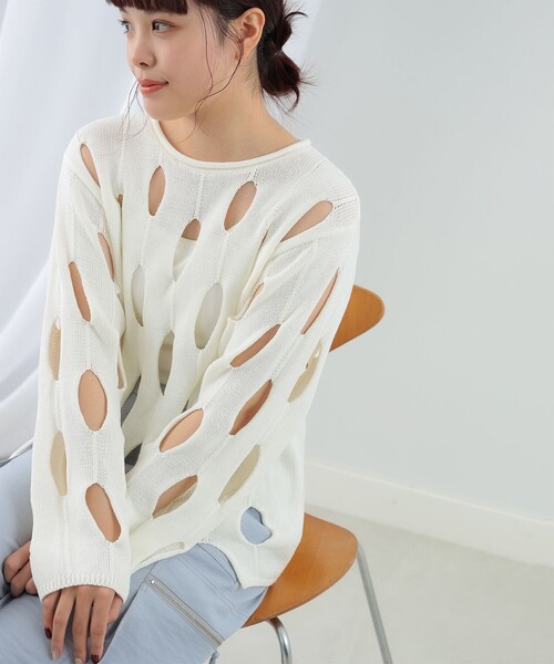 Ray BEAMS(レイビームス)の「Ray BEAMS / スラッシュ ニット プルオーバー(ニット/セーター・レディース・イエロー/オフホワイト・ONE SIZE)」の2枚目の写真