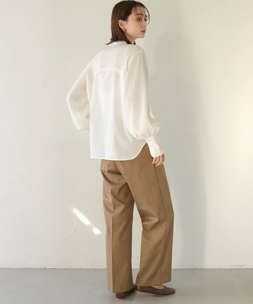 CLEIO（クレイオ）の「【CLEIO】異素材切替えカーブデザインシャツ/CURVE DESIGN SHIRT WITH DIFFERENT MATERIALS/940-11608（シャツ/ブラウス・レディース・ベージュ/ホワイト・FREE）」の13枚目の写真