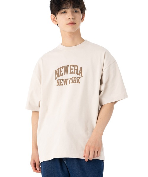 NEW ERA(ニューエラ)の「ニューエラ 半袖Tシャツ オーバーサイズ クラシックアーチロゴ(Tシャツ/カットソー・メンズ・ブラック/ストーン/ホワイト・L/M/S/XXL/XL)」の3枚目の写真