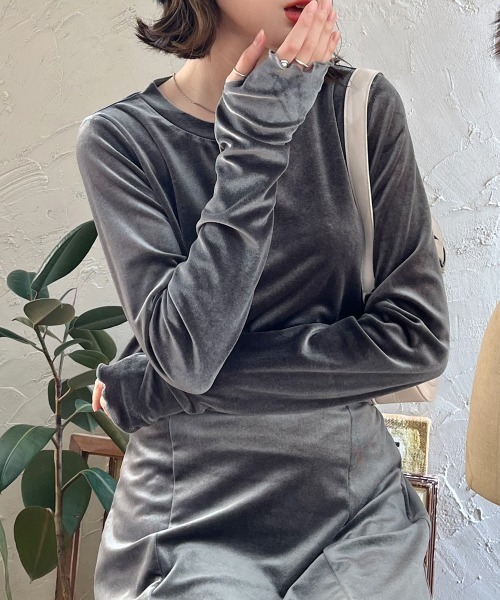 Rejoule(リジュール)の「サムホールロングスリーブベロアトップス(Tシャツ/カットソー・レディース・グレー/ネイビー/ブラック・FREE)」の2枚目の写真