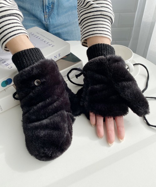 MYMOOD.（マイムード）の「【スマホ対応】フェイクファー 2WAY ミトングローブ 手袋（手袋・レディース・グレイッシュベージュ/ブラック/アイボリー/ベージュ/グレー/ピンク・FREE）」の20枚目の写真