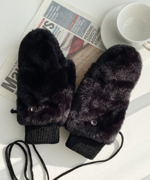 MYMOOD.（マイムード）の「【スマホ対応】フェイクファー 2WAY ミトングローブ 手袋（手袋・レディース・グレイッシュベージュ/ブラック/アイボリー/ベージュ/グレー/ピンク・FREE）」の22枚目の写真