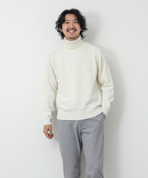NOLLEY'S goodman（ノーリーズグッドマン）の「《ビジカジ対応》ラムウール タートルネックニット（ニット/セーター・メンズ・ネイビー/ロイヤルブルー/グレイッシュベージュ/ホワイト・L/M/S）」の3枚目の写真