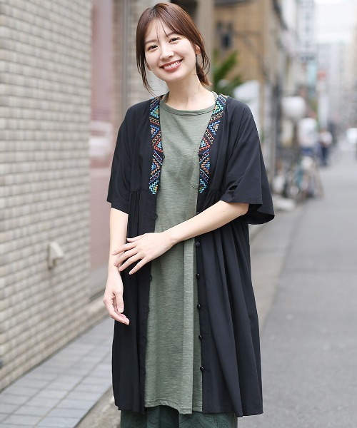 チチカカ（チチカカ）の「キカ刺繍チュニックワンピース（ワンピース・レディース・ライトグレー/ブラック/ブルー・FREE）」の6枚目の写真