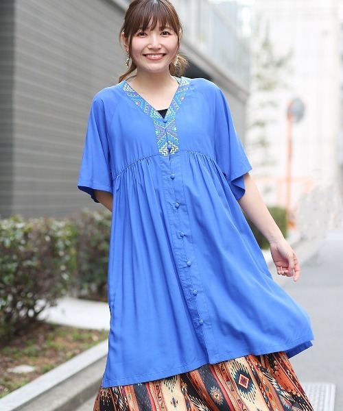 チチカカ（チチカカ）の「キカ刺繍チュニックワンピース（ワンピース・レディース・ライトグレー/ブラック/ブルー・FREE）」の8枚目の写真