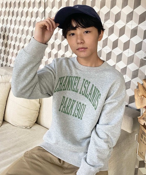 GLAZOS（グラソス）の「【大人向けサイズあり】【再入荷】【プチプラ】【あったか】裏起毛・アソートフロントロゴプリントトレーナー（その他トップス・キッズ・カーキ/グレー/ブルー/ブラック/パープル/ネイビー・170cm/160cm/150cm/140cm/130cm）」の3枚目の写真