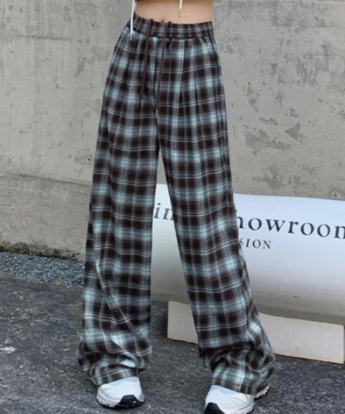 GEMEDA(ジェメダ)の「チェック柄ワイドパンツ【G】(その他パンツ・レディース・ベージュ/ブラック/イエロー/レッド/ブラウン・M)」の3枚目の写真