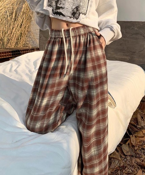 GEMEDA(ジェメダ)の「チェック柄ワイドパンツ【G】(その他パンツ・レディース・ベージュ/ブラック/イエロー/レッド/ブラウン・M)」の5枚目の写真