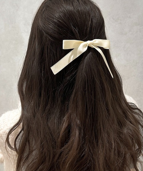 apres jour clair（アプレジュールクレア）の「【apres jour clair×ARIAZ】ヘアリボンクリップ４SET（バレッタ/ヘアクリップ・レディース・ホワイト/ライトブルー/ブラック・FREE）」の6枚目の写真