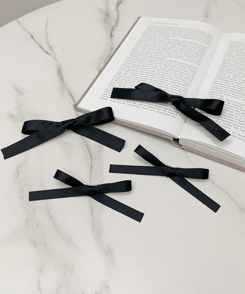 apres jour clair（アプレジュールクレア）の「【apres jour clair×ARIAZ】ヘアリボンクリップ４SET（バレッタ/ヘアクリップ・レディース・ホワイト/ライトブルー/ブラック・FREE）」の8枚目の写真