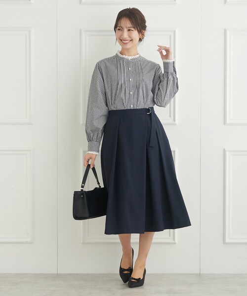 couture brooch（クチュールブローチ）の「◆【選べるストライプorギンガムチェック】先染めピンタックシャツ（シャツ/ブラウス・レディース・ブラック系1/ブルー系2・42/40/38）」の4枚目の写真