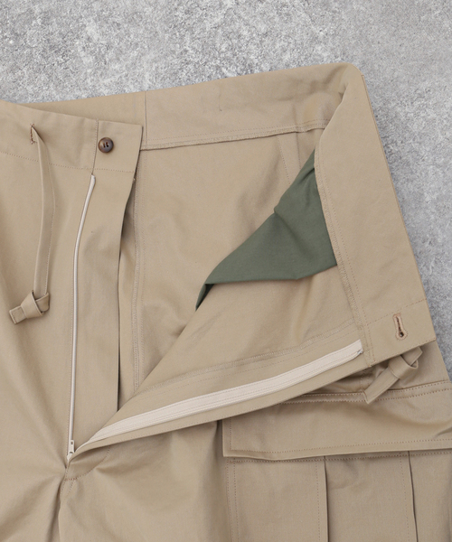 EDIFICE LA BOUCLE（エディフィスラブークル）の「【LA BOUCLE / ラブ―クル】50/2 ギャバジン カーゴパンツ（カーゴパンツ・メンズ・ベージュ/ネイビー・FREE）」の15枚目の写真