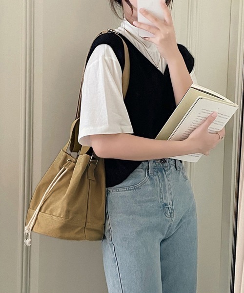 Miniministore(ミニミニストア)の「巾着 ショルダーバッグ レディース 軽量(ショルダーバッグ・レディース・ブラック/アイボリー/ブルー/ライトブラウン/グレー・FREE)」の8枚目の写真