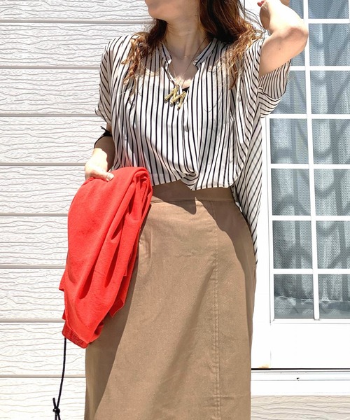 Q（キュー）の「ストライプスキッパーシャツ（シャツ/ブラウス・レディース・ホワイト系/ネイビー系・MEDIUM）」の2枚目の写真