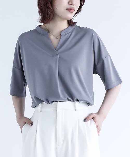 n'OrLABEL（ノアールレーベル）の「【機能素材】『イージーケアスキッパーデザインカットソー』（Tシャツ/カットソー・レディース・ブラック/グレイッシュブルー/オフホワイト/グレイッシュベージュ・1/2）」の4枚目の写真