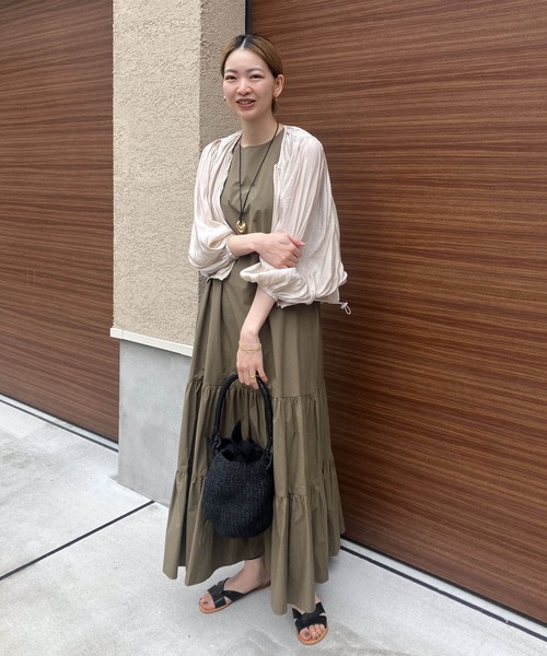 audrey and john wad（オードリーアンドジョンワッド）の「ティアードロングワンピース -手洗い可-（ワンピース・レディース・ブラック/スモークピンク/カーキブラウン・マルチサイズ）」の10枚目の写真