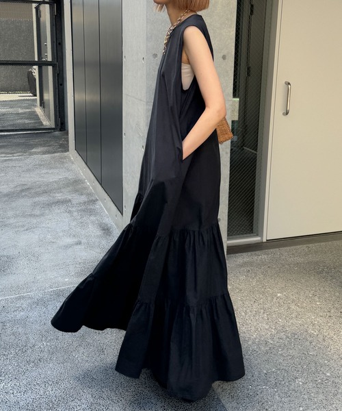 audrey and john wad（オードリーアンドジョンワッド）の「ティアードロングワンピース -手洗い可-（ワンピース・レディース・ブラック/スモークピンク/カーキブラウン・マルチサイズ）」の15枚目の写真