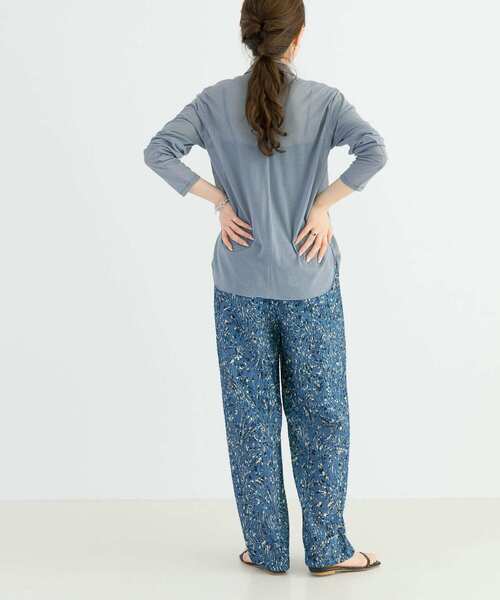 URBAN RESEARCH(アーバンリサーチ)の「シアーカットソーシャツ(シャツ/ブラウス・レディース・ブラック/ブルー系その他/ライトベージュ・FREE)」の21枚目の写真