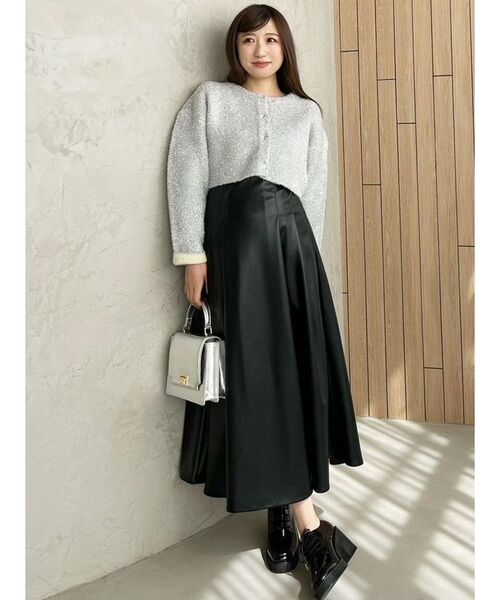 MERCURYDUO(マーキュリーデュオ)の「フェイクレザーフレアスカート(スカート・レディース・ブラック/ベージュ・SMALL/MEDIUM)」の12枚目の写真