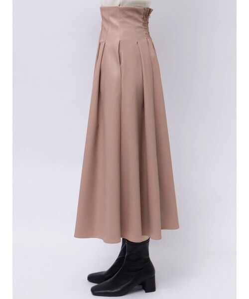 MERCURYDUO(マーキュリーデュオ)の「フェイクレザーフレアスカート(スカート・レディース・ブラック/ベージュ・SMALL/MEDIUM)」の22枚目の写真