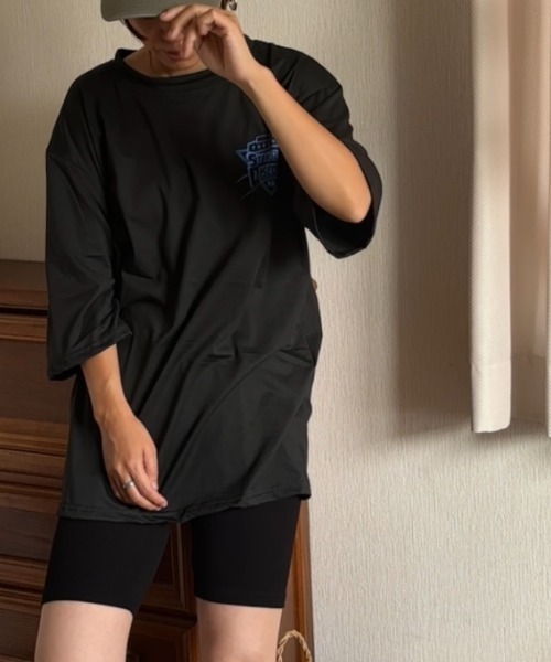 Ritzy（リッツィー）の「オーバーサイズ バッグプリントT（Tシャツ/カットソー・レディース・ホワイト/ブラック・L/M）」の11枚目の写真