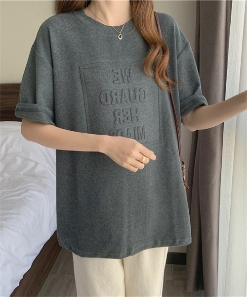 Ritzy（リッツィー）の「エンボスロゴ Tシャツ（Tシャツ/カットソー・レディース・ホワイト/ブラック/チャコールグレー/ブルー・M/L）」の3枚目の写真