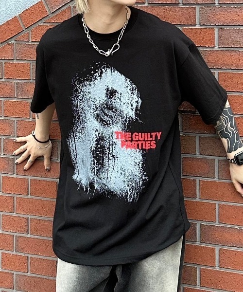 Chikashitsu +(チカシツプラス)の「【Chikashitsu +】paint graphic t-shirt / 【チカシツプラス】ペイントグラフィック半袖Tシャツ(Tシャツ/カットソー・メンズ・ブラック/ホワイト・ONE SIZE)」の1枚目の写真