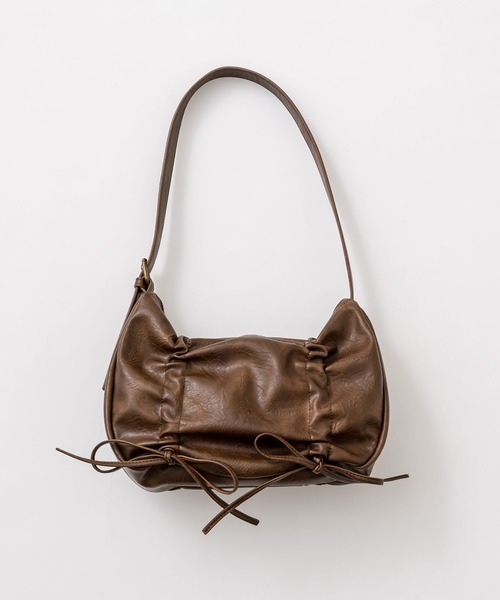 OLIVE des OLIVE（オリーブデオリーブ）の「【WEB限定カラーあり】ドロストリボンバッグ（ショルダーバッグ・レディース・ブラック/ピンク/シルバー/オフホワイト/ブラウン・FREE）」の20枚目の写真