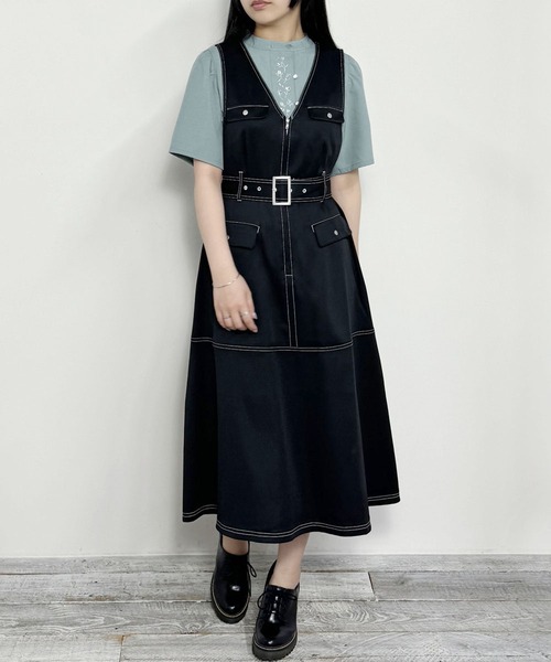 NICOLE CLUB(ニコル クラブ)の「フラップデザイン ジャンパースカート(ジャンパースカート・レディース・ブラック/ベージュ/ネイビー・MEDIUM)」の15枚目の写真