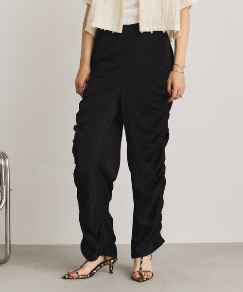 Aunt Marie's（アントマリーズ）の「サイドシャーリングサテンパンツ（その他パンツ・レディース・ネイビー/ゴールド/ブラック・FREE）」の8枚目の写真