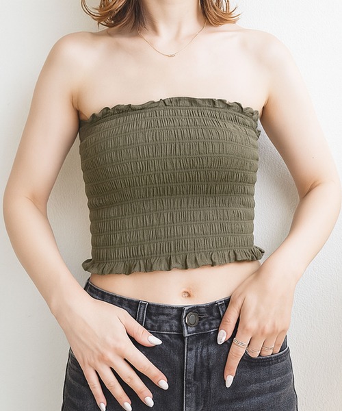 styiro(スタイロ)の「シャーリングキャミソール チューブトップ ストラップ取り外し可 ショートミニ/クロップド丈(チューブトップ・レディース・グレー/ホワイト/ブラック/フューシャピンク/キャメル/レッド/カーキ・FREE)」の4枚目の写真