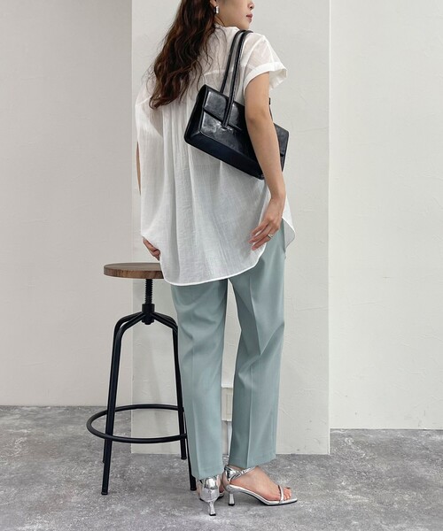 fredy emue（フレディエミュ）の「ドライポリセンタープレスパンツ（その他パンツ・レディース・ブラック/ベージュ/サックスブルー・36/38）」の7枚目の写真