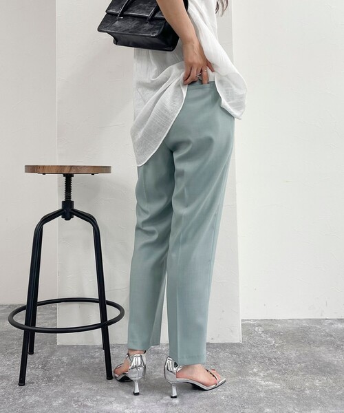 fredy emue（フレディエミュ）の「ドライポリセンタープレスパンツ（その他パンツ・レディース・ブラック/ベージュ/サックスブルー・36/38）」の11枚目の写真