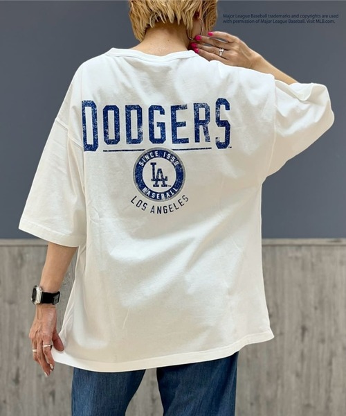 MLB(メジャーリーグベースボール)の「MLB(エムエルビー)カスレ加工プリントTシャツ(Tシャツ/カットソー・メンズ・ブラック/ブルー/グリーン/ホワイト/ブラウン/ネイビー・M/L/XL)」の2枚目の写真