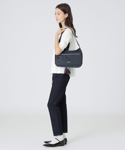BLUE LABEL CRESTBRIDGE（ブルーレーベルクレストブリッジ）の
