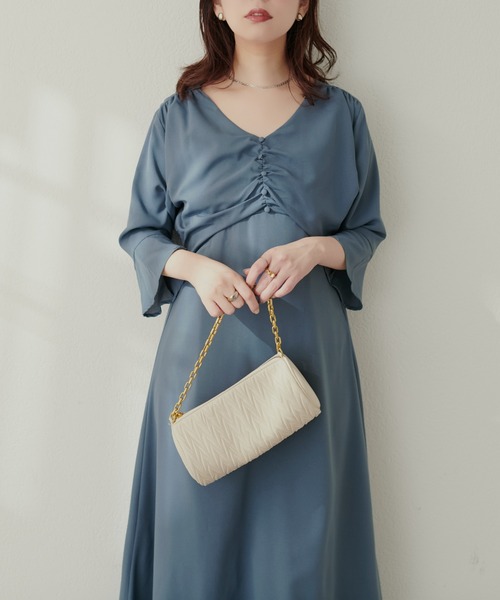natural couture(ナチュラルクチュール)の「胸くしゅすっきりAラインレディワンピース(ワンピース・レディース・その他1/その他2/その他3/ブルー/チャコールグレー・FREE)」の3枚目の写真