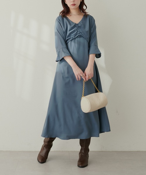 natural couture(ナチュラルクチュール)の「胸くしゅすっきりAラインレディワンピース(ワンピース・レディース・その他1/その他2/その他3/ブルー/チャコールグレー・FREE)」の10枚目の写真