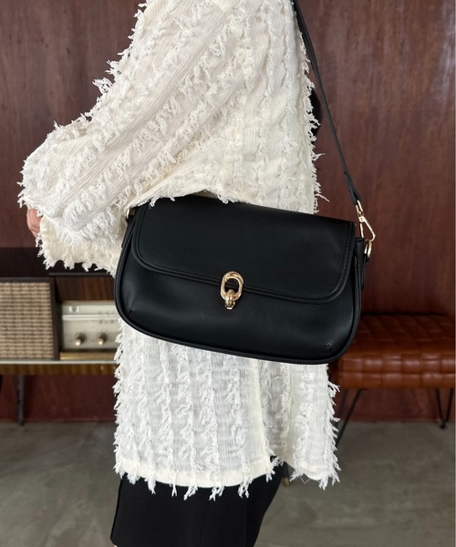 lawgy（ラウジー）の「accent lock fitting 2way bag / アクセントロックフィッティング2wayバッグ（ハンドバッグ・レディース・アイボリー/ブラック・FREE）」の2枚目の写真