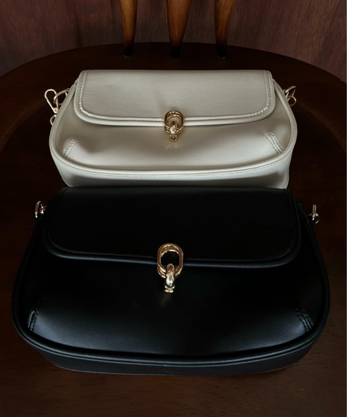 lawgy（ラウジー）の「accent lock fitting 2way bag / アクセントロックフィッティング2wayバッグ（ハンドバッグ・レディース・アイボリー/ブラック・FREE）」の3枚目の写真