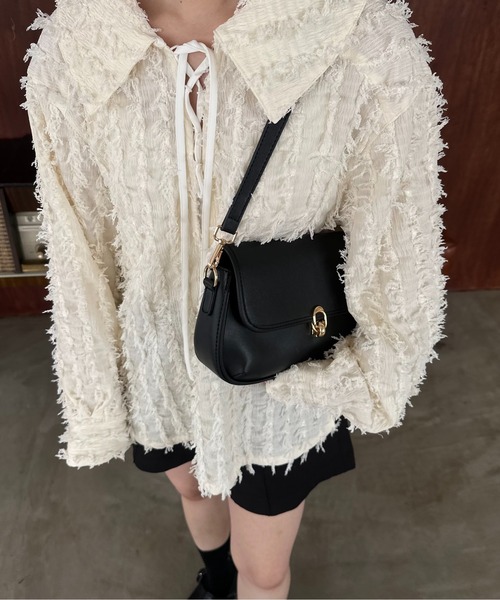 lawgy（ラウジー）の「accent lock fitting 2way bag / アクセントロックフィッティング2wayバッグ（ハンドバッグ・レディース・アイボリー/ブラック・FREE）」の6枚目の写真